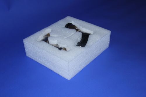 精密異形部件包裝降損指南：定制 EPE 珍珠棉內襯案例分享